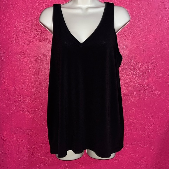 Express Tops - Express black knit tank. Sz large
